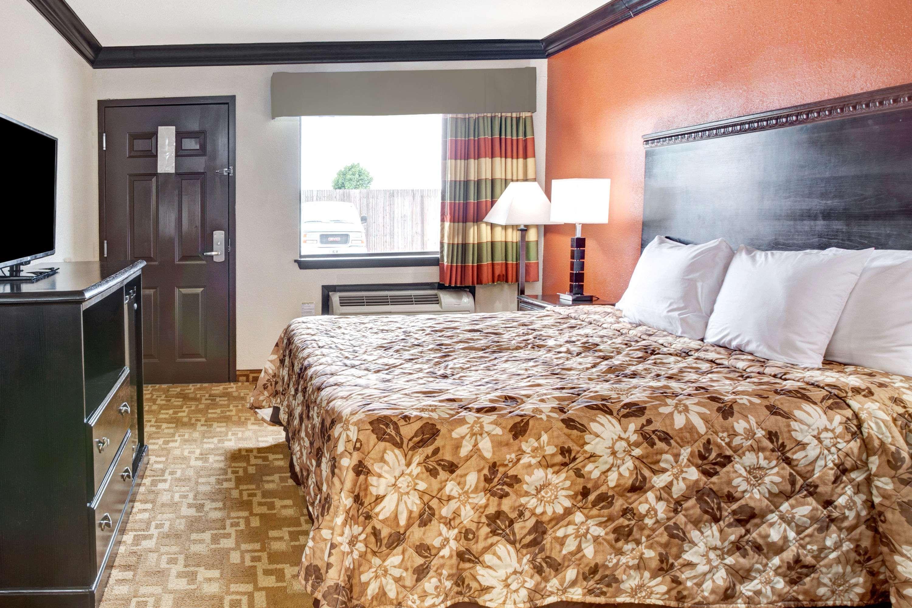 Days Inn By Wyndham Oklahoma City/Moore Dış mekan fotoğraf