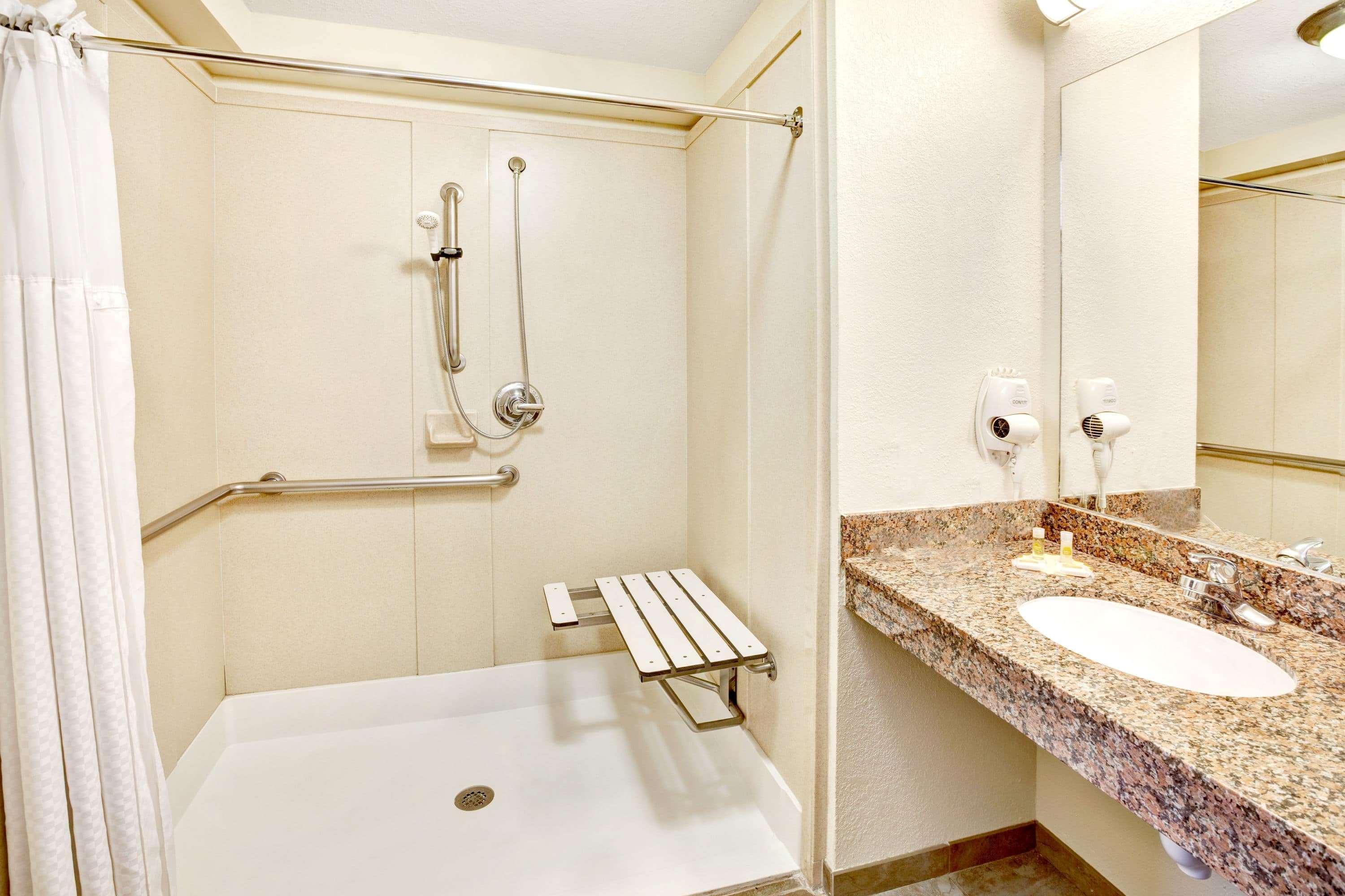 Days Inn By Wyndham Oklahoma City/Moore Dış mekan fotoğraf