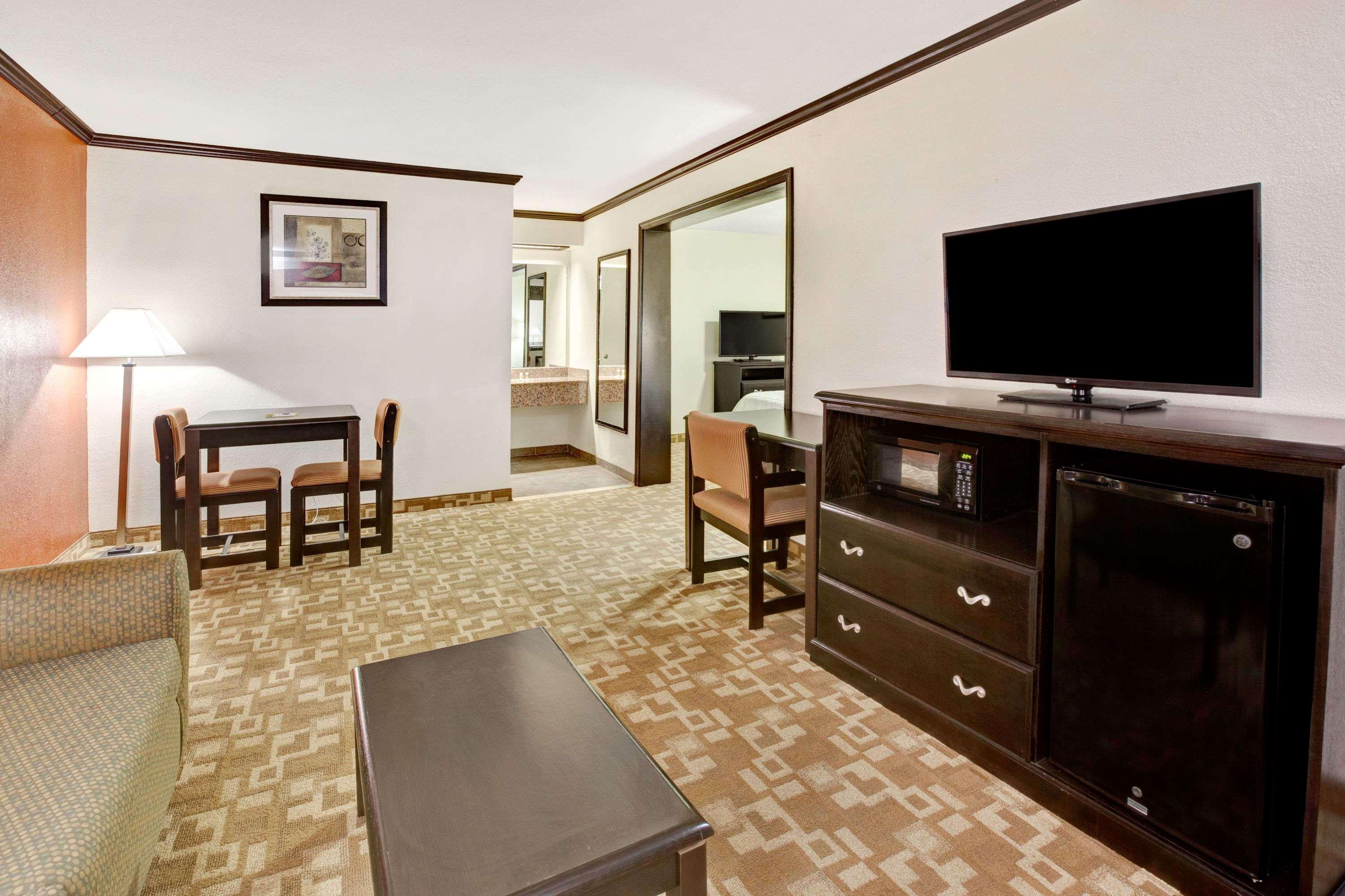 Days Inn By Wyndham Oklahoma City/Moore Dış mekan fotoğraf