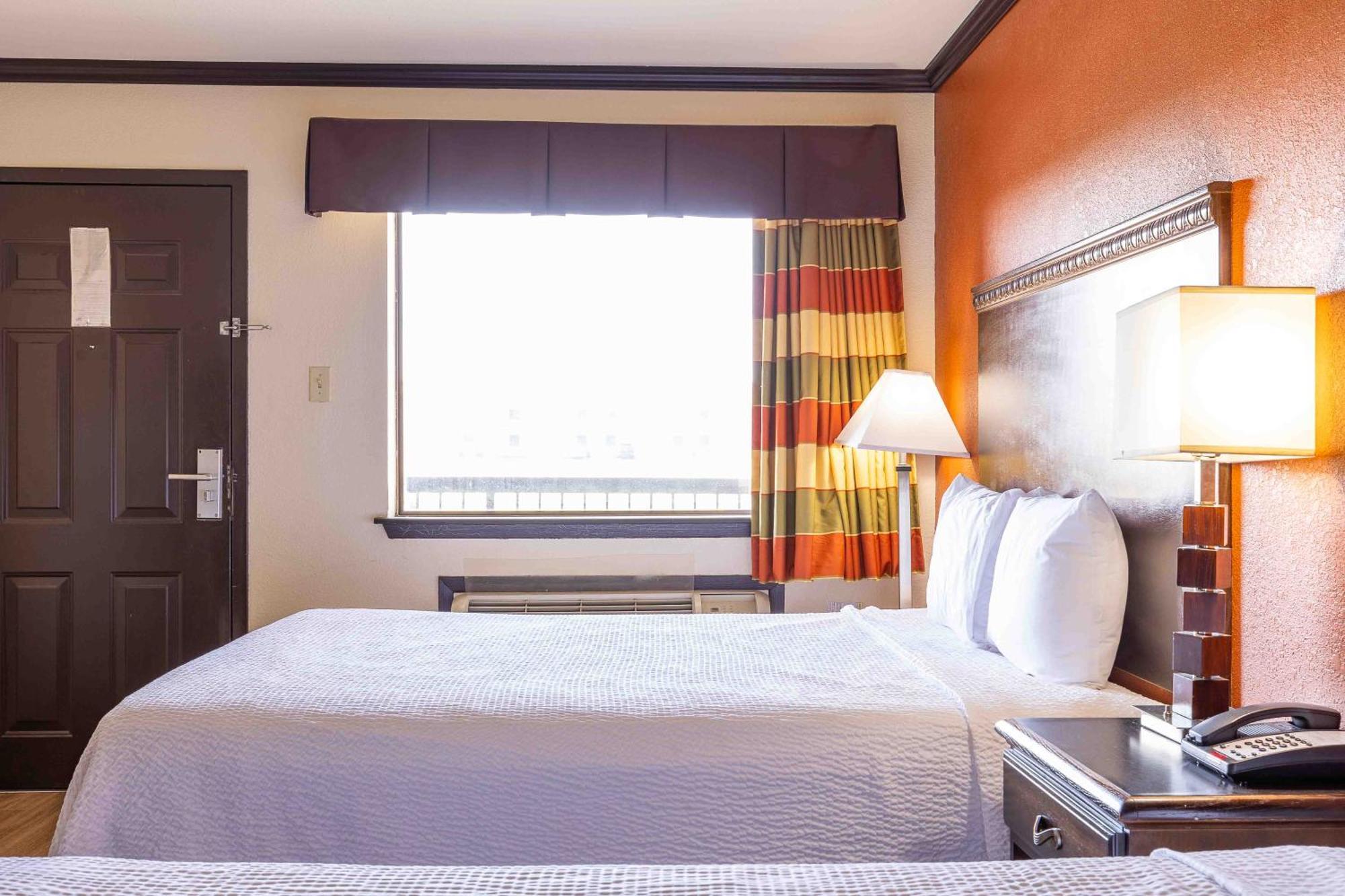 Days Inn By Wyndham Oklahoma City/Moore Dış mekan fotoğraf