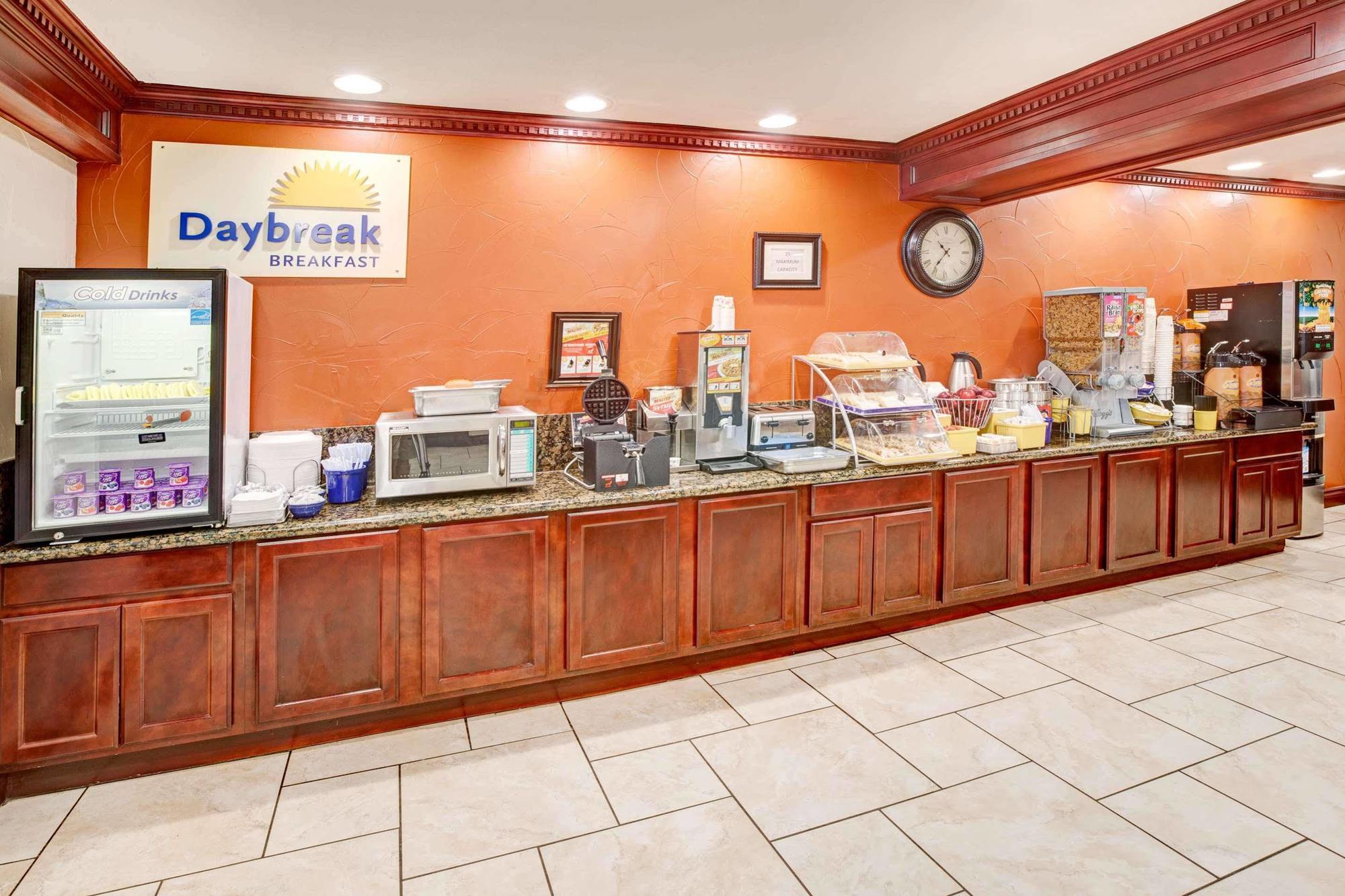Days Inn By Wyndham Oklahoma City/Moore Dış mekan fotoğraf